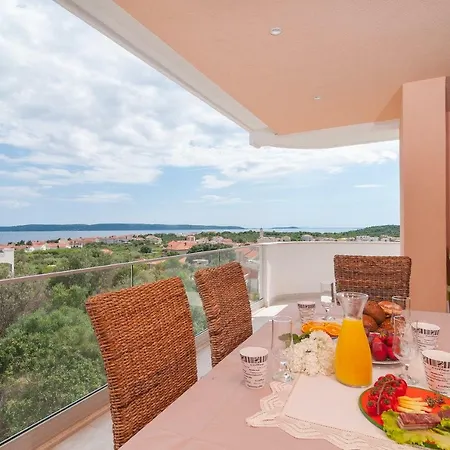 Beautiful With Private Pool Трогир