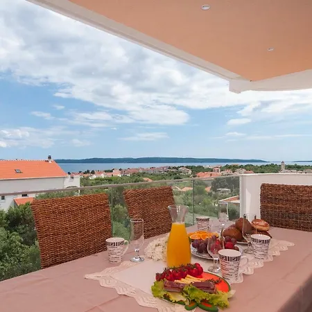 Апартаменты Beautiful With Private Pool Трогир