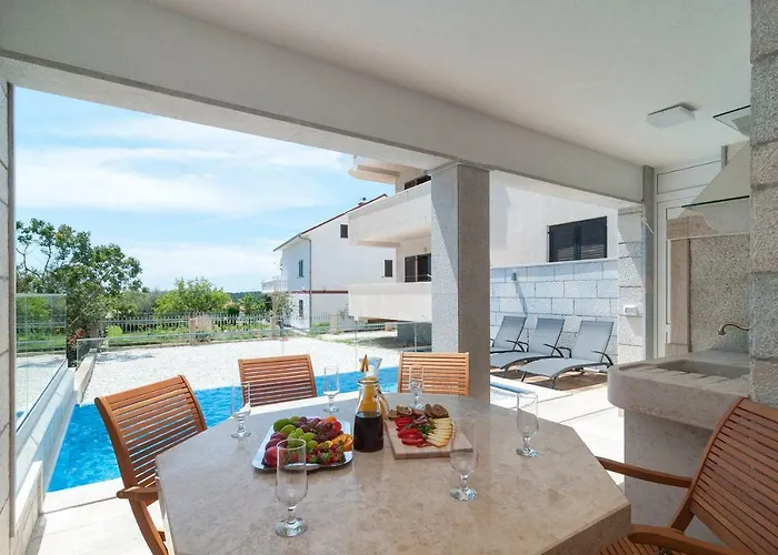 דירה Beautiful With Private Pool טרוגיר